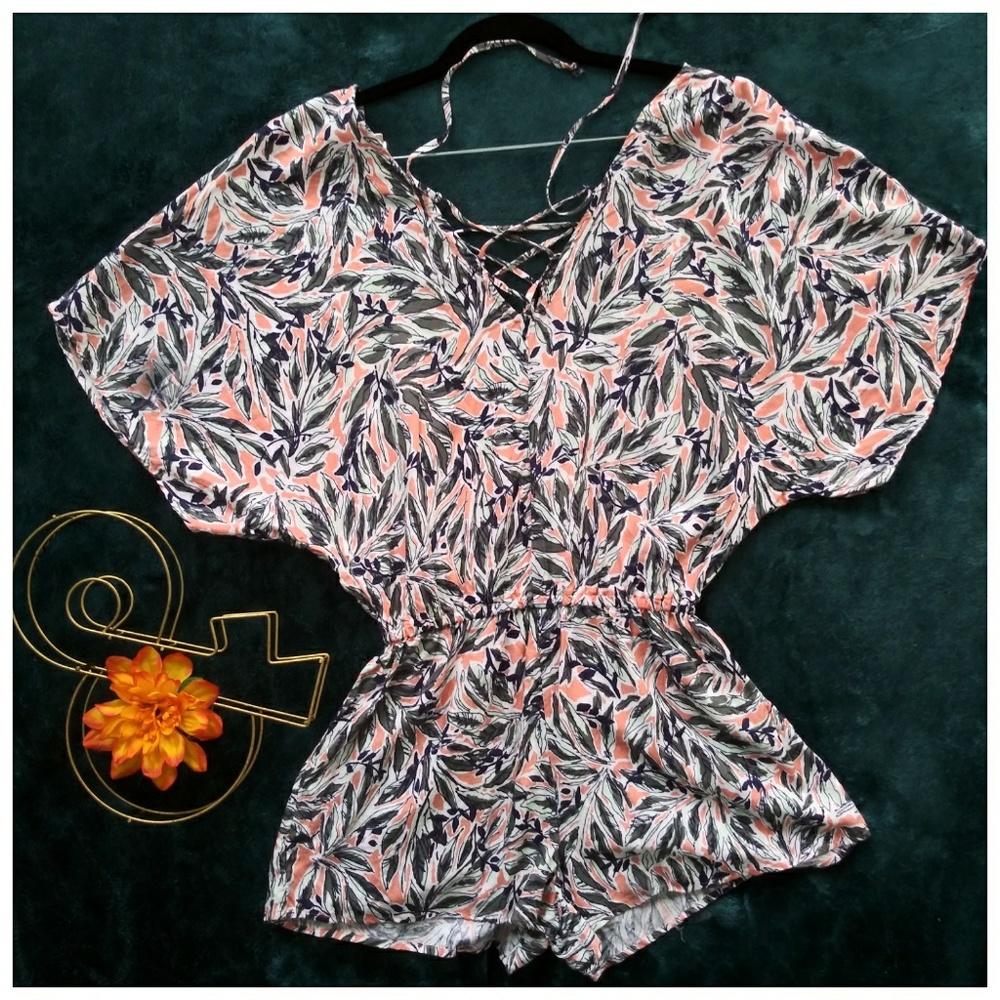 🌿 Leafy Micro Romper XS (loose fit)